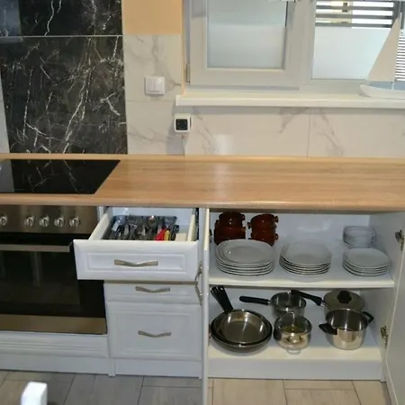 Lilja Mit Garten, Kamin Und Pool Сasa de vacaciones *