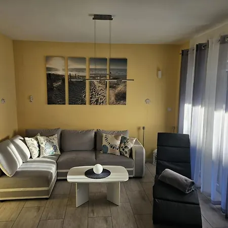 Lilja Mit Garten, Kamin Und Pool Vakantiehuis Trzęsacz