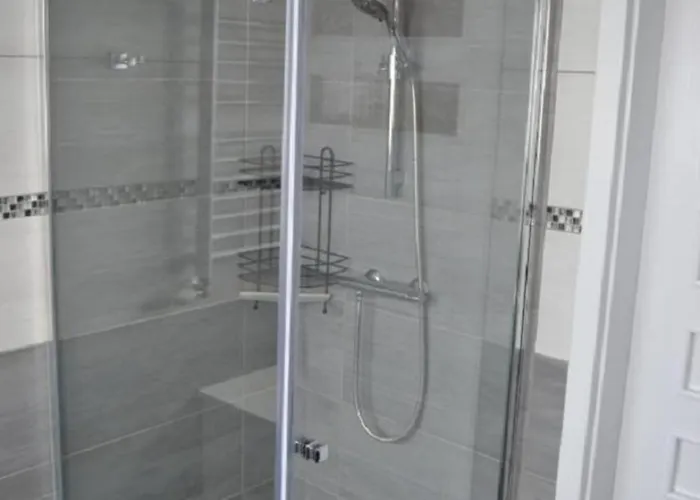 Feriehus Lilja Mit Garten, Kamin Und Pool