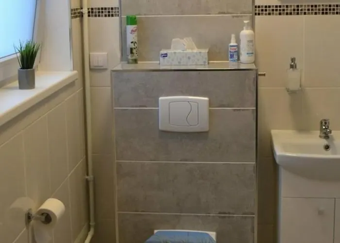 Feriehus Lilja Mit Garten, Kamin Und Pool *