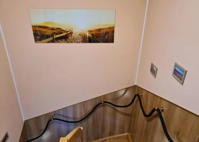 Lilja Mit Garten, Kamin Und Pool Feriehus