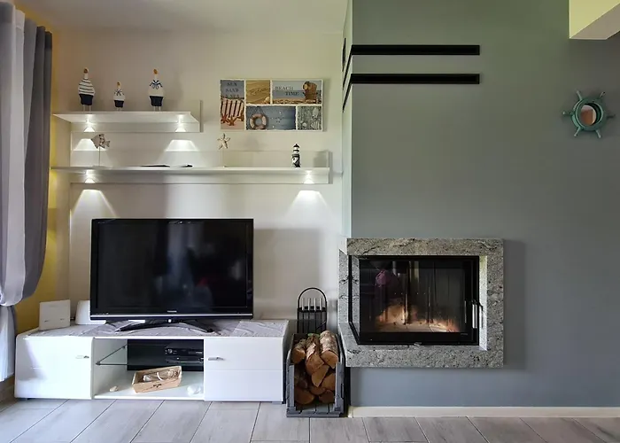 Lilja Mit Garten, Kamin Und Pool * Trzęsacz