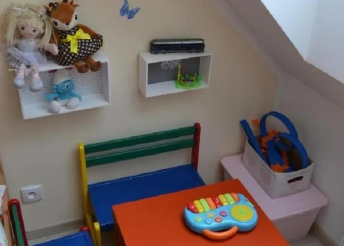 Lilja Mit Garten, Kamin Und Pool Feriehus