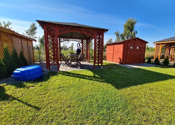 Lilja Mit Garten, Kamin Und Pool *