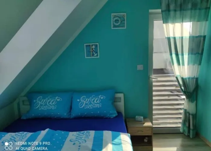 Feriehus Lilja Mit Garten, Kamin Und Pool